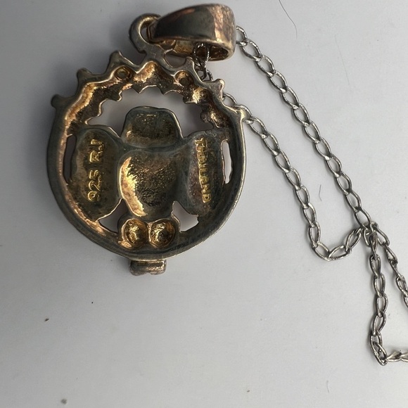 Angel Pendant marked RJ 925 Thailand on a 925 marked sterling chain - Picture 4 of 7